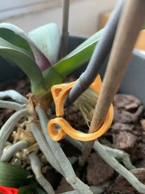 Cat-shaped Plant Plastic Clip (Color: Yellow)